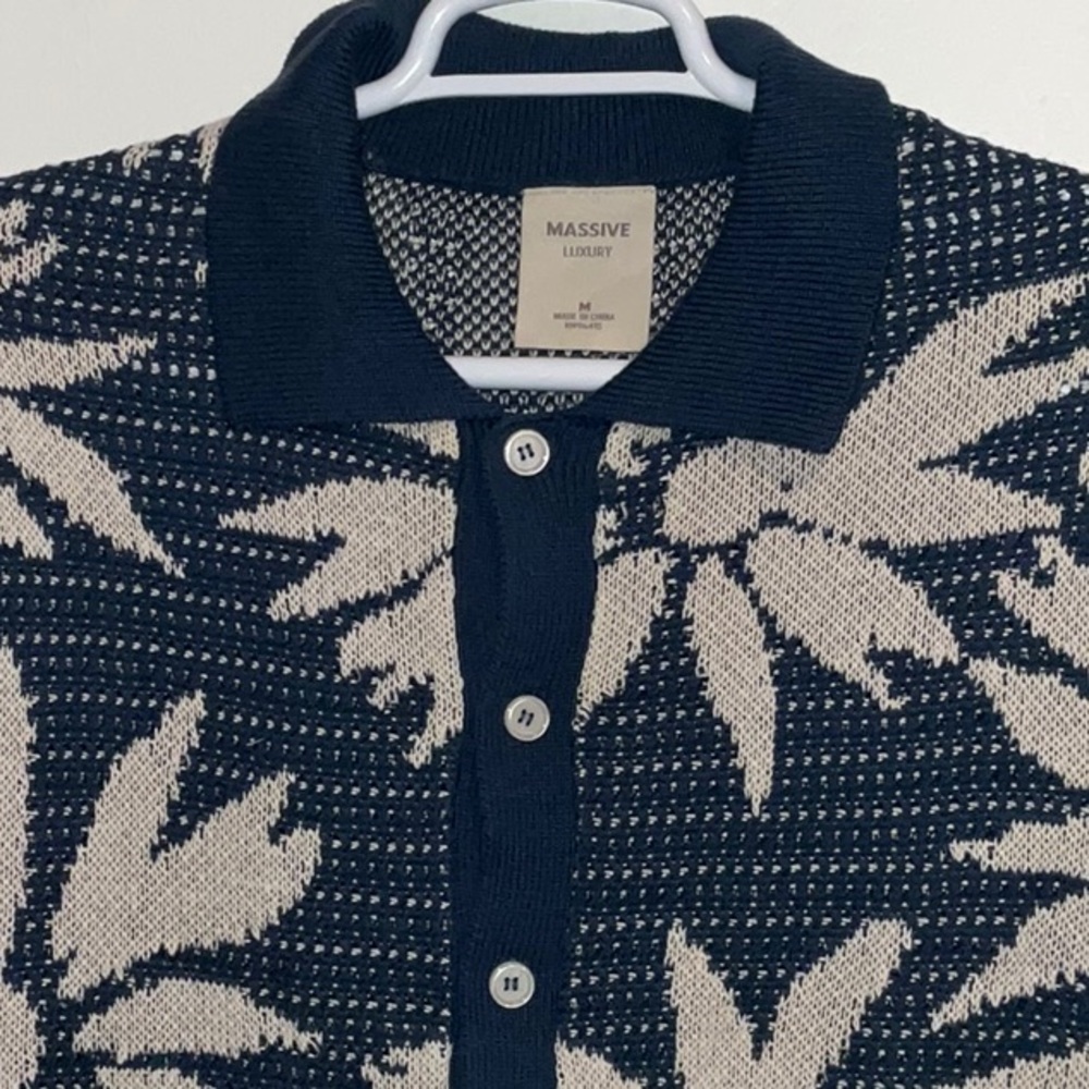 MASSIVE LUXURY RETRO CROCHET KNIT NAVY BEIGE FLORAL FULL BUTTON UP SHIRT M NWT
